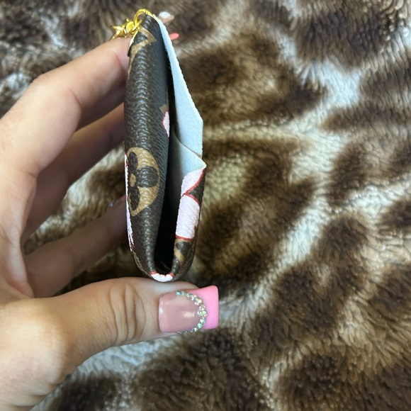 Authentic Handmade Card Holder Keychain - Picture 6 of 6